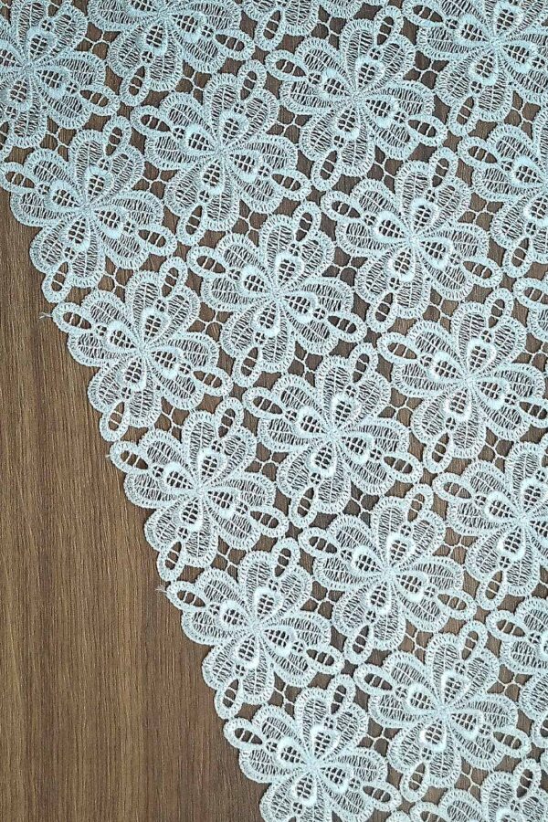 Tkanina haftowana gipiurowa