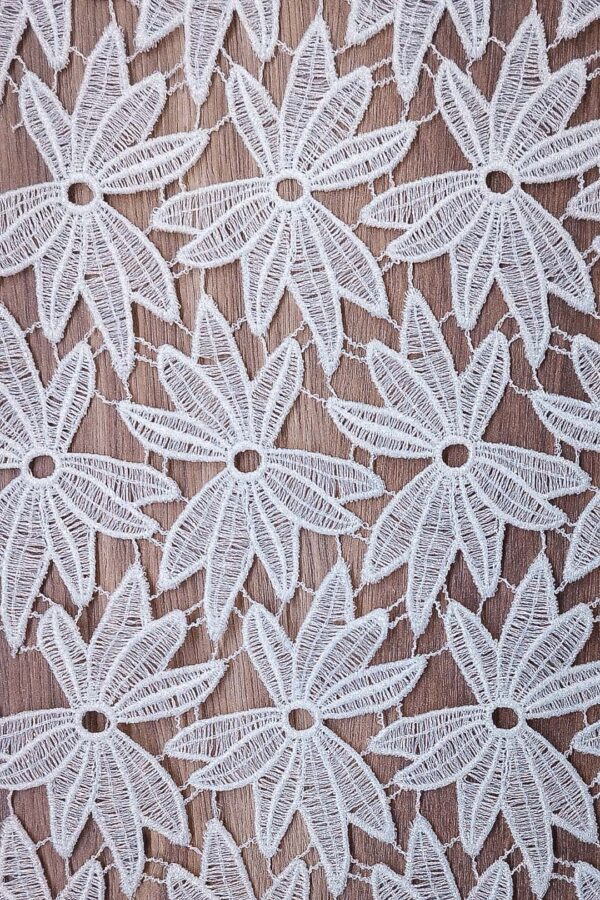 11740 z8 Tkanina haftowana gipiurowa