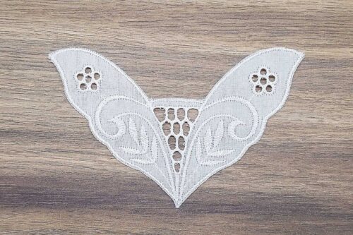 Aplikacja haftowana na tkaninie