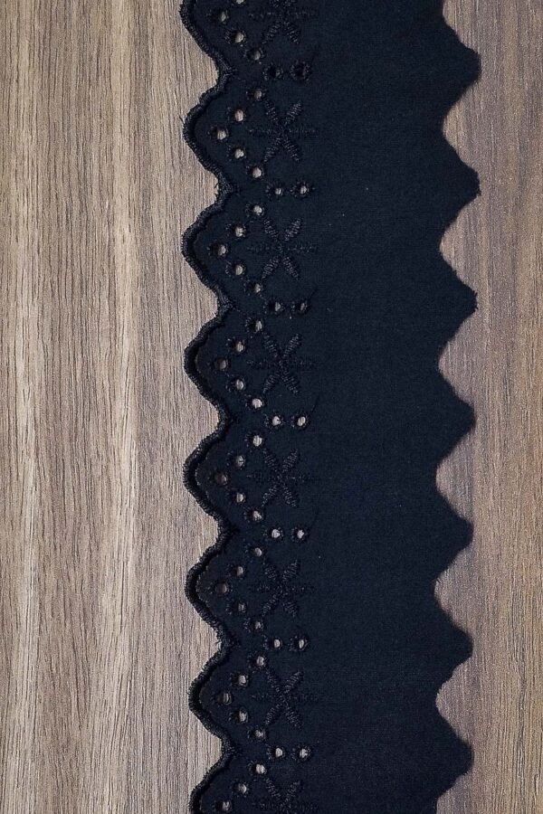 034621 5,5 z3 Koronka haftowana