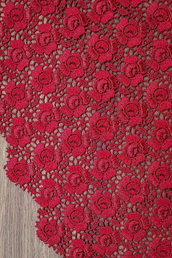 11690 z1 Tkanina haftowana gipiurowa