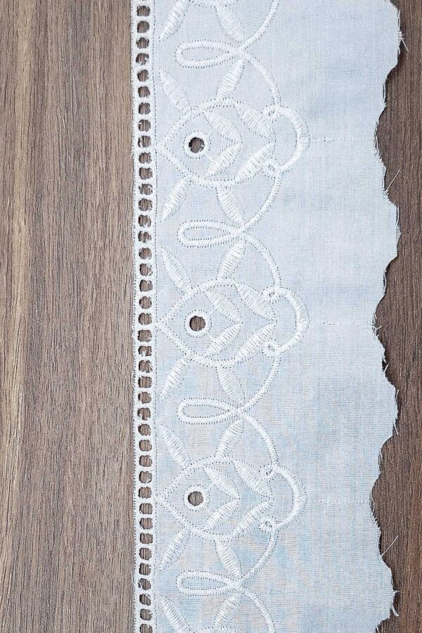 119150 6,5 z1 Koronka haftowana