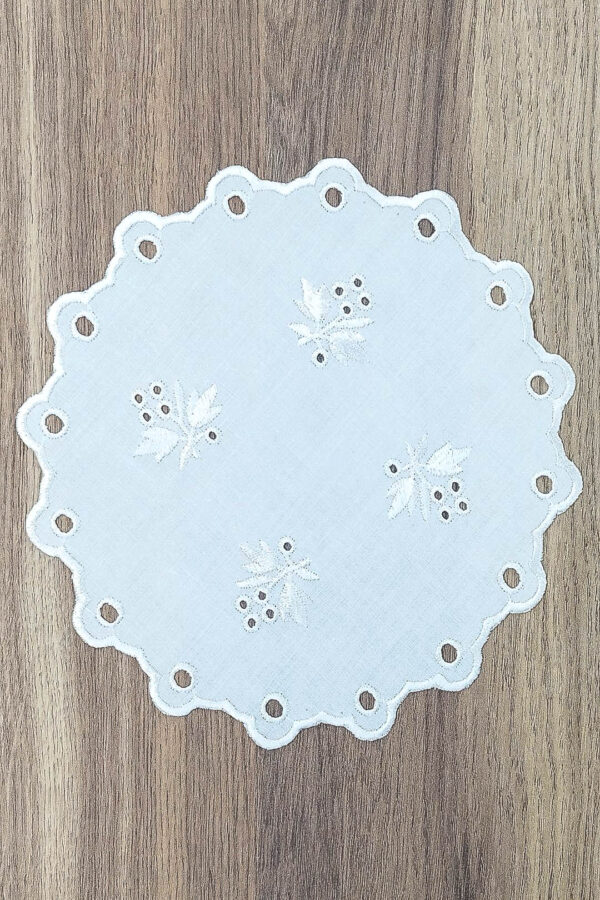 01795 z1 Serwetka haftowana