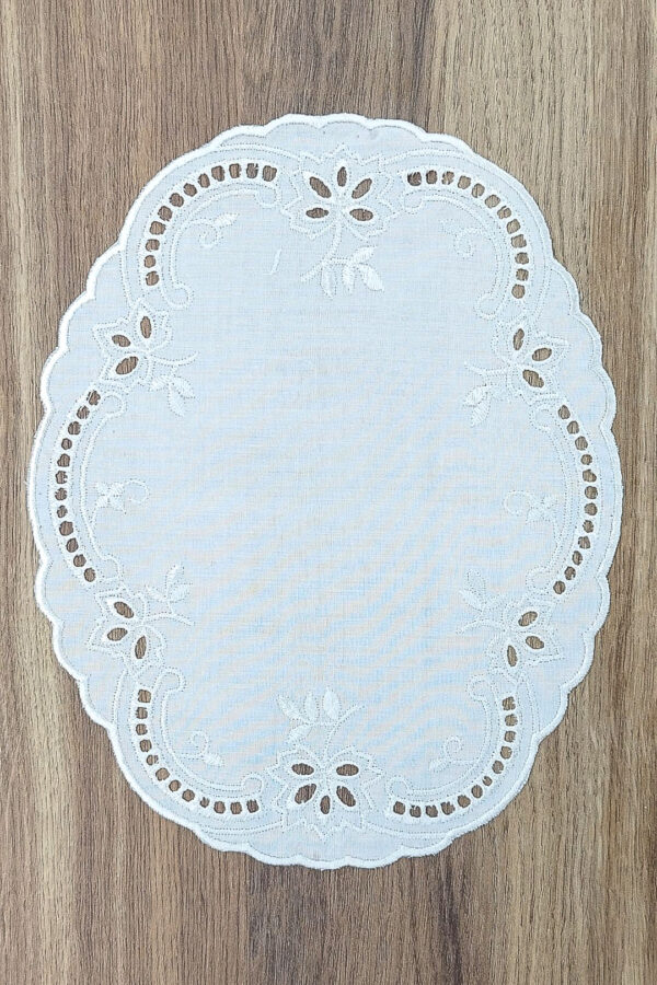 03461 z1 Serwetka haftowana