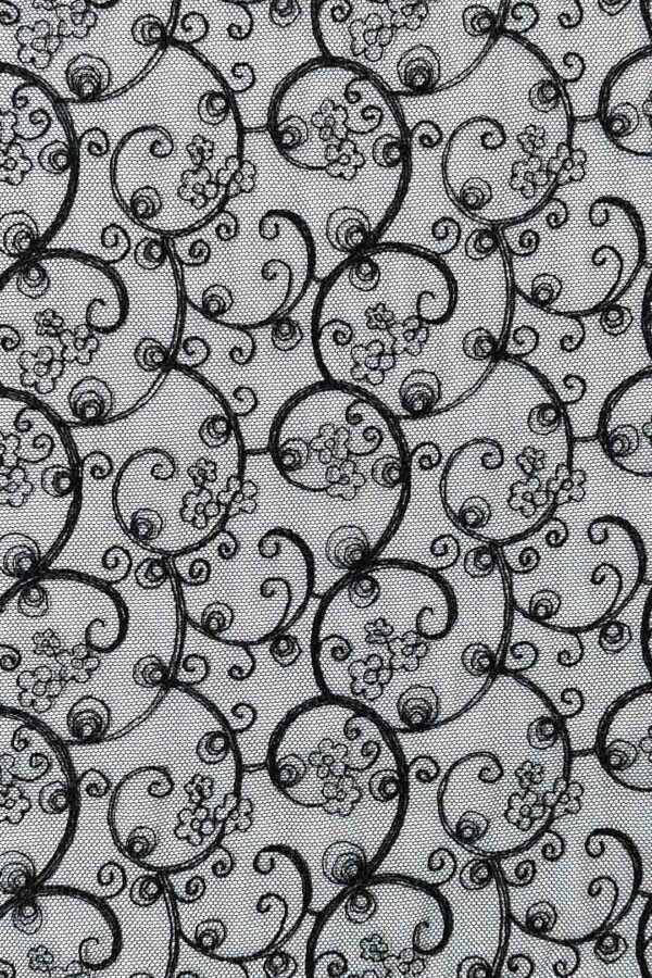 100290 150 z1 Dzianina haftowana na tiulu