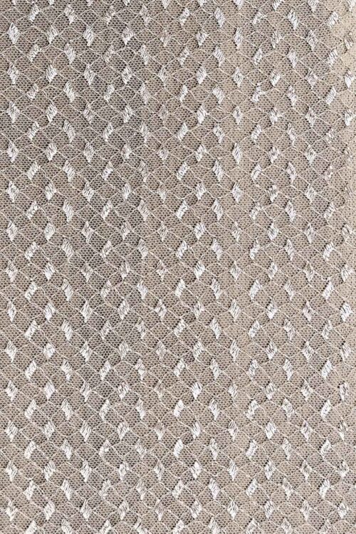 106600 150 z1 Dzianina haftowana na tiulu