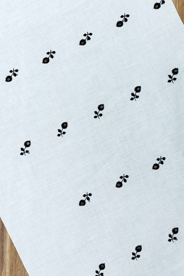 11680 150 z3 Tkanina haftowana