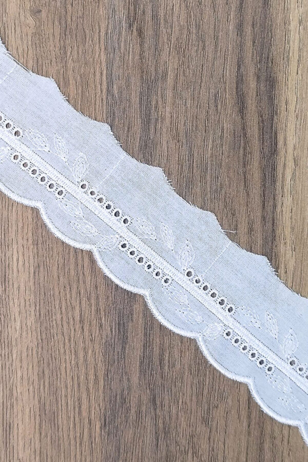 118850 4.0 z1 Koronka haftowana